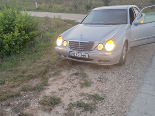 Mercedes E-Class foto 7