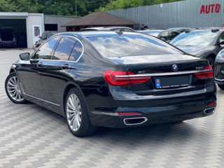 BMW 7 Series foto 4