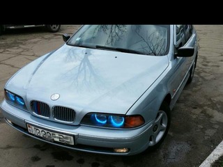 BMW 5 Series foto 3