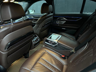 BMW 7 Series foto 9