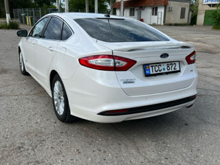 Ford Fusion foto 5