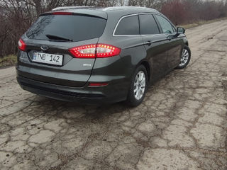 Ford Mondeo foto 5