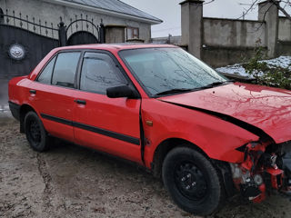 Mazda 323 foto 7