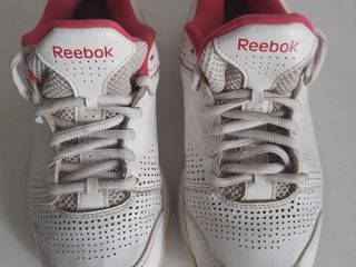 Продам кроссовки "Reebok" - 36р  - 200л  и 40р - 300л foto 2