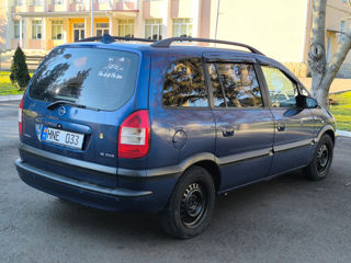 Opel Zafira foto 3