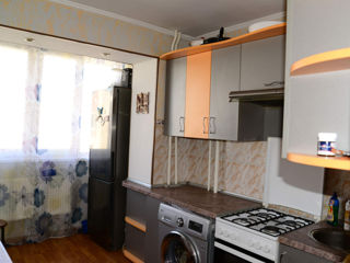 Apartament cu 2 camere, 48 m², Podul Chișinăului, Bălți foto 3