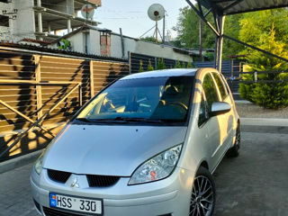 Mitsubishi Colt foto 1