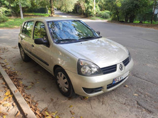 Renault Clio foto 2