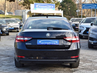 Skoda Superb foto 19