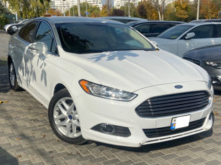 Ford Fusion foto 1