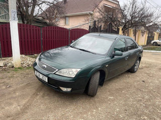 Ford Mondeo foto 2