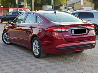 Ford Fusion foto 5