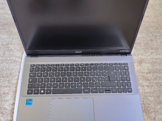 ACER Extensa 15. Core i5-1235U. RAM -16GB. SSD -512GB. 15.6 FULHD IPS! foto 3