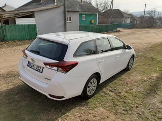 Toyota Auris foto 4