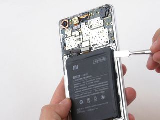 Xiaomi RedMi 5  Bateria nu se încarcă? O vom înlocui fără probleme! foto 1