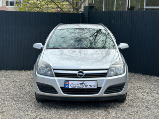 Opel Astra foto 1