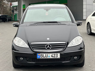 Mercedes A-Class foto 2