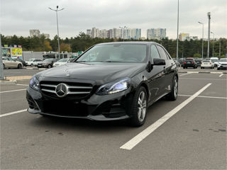 Mercedes E-Class foto 1