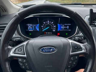 Ford Fusion foto 6