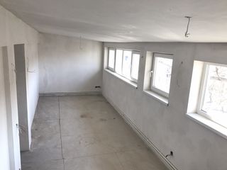 Riscanovca apartament varianta albă vind sau skimb pe auto plus bani de la dumneavoastră. foto 9