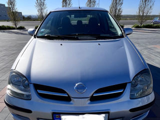 Nissan Almera Tino foto 3