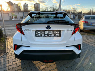 Toyota C-HR foto 3