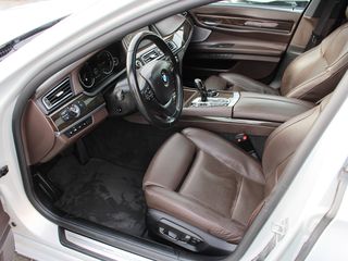 BMW 7 Series foto 6