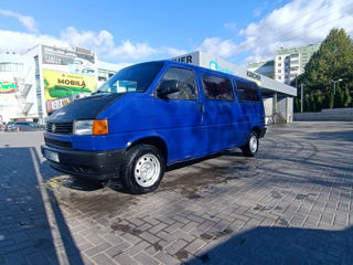 Volkswagen T4 foto 1