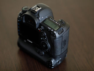 Canon 5D Mark IV  foto 6