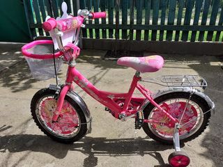 bicicleta pentru fetite