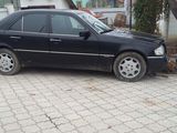 Mercedes C Class foto 2