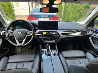 BMW 5 Series foto 5