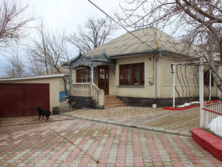 Vind Casa de locuit in sat. Gvozdova, r. Floresti, 4km la oras. foto 1