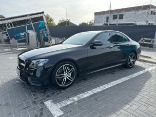 Mercedes E-Class foto 2