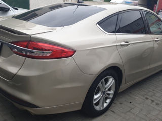 Ford Fusion foto 3