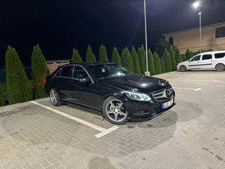 Mercedes E-Class foto 1