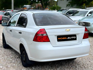 Chevrolet Aveo foto 4