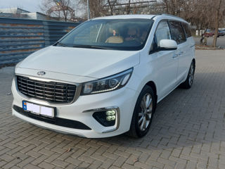 KIA Carnival foto 2