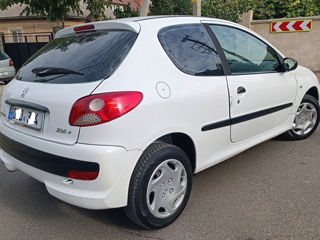 Peugeot 206 foto 6