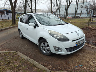 Renault Grand Scenic foto 2