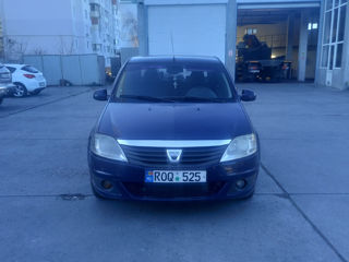 Dacia Logan foto 4