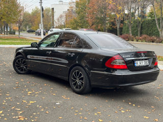 Mercedes E-Class foto 2