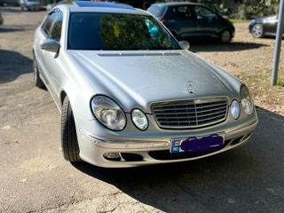 Mercedes E-Class foto 2