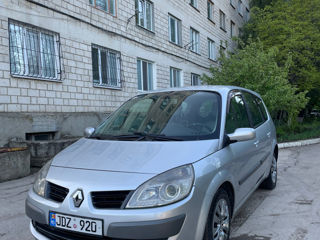 Renault Grand Scenic foto 3