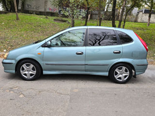 Nissan Almera Tino