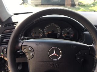 Mercedes E Class foto 4