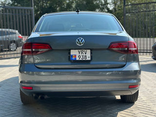 Volkswagen Jetta foto 5