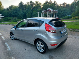 Ford Fiesta foto 4