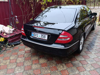 Mercedes E-Class foto 2