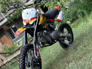 Suzuki Yx160 cc foto 2